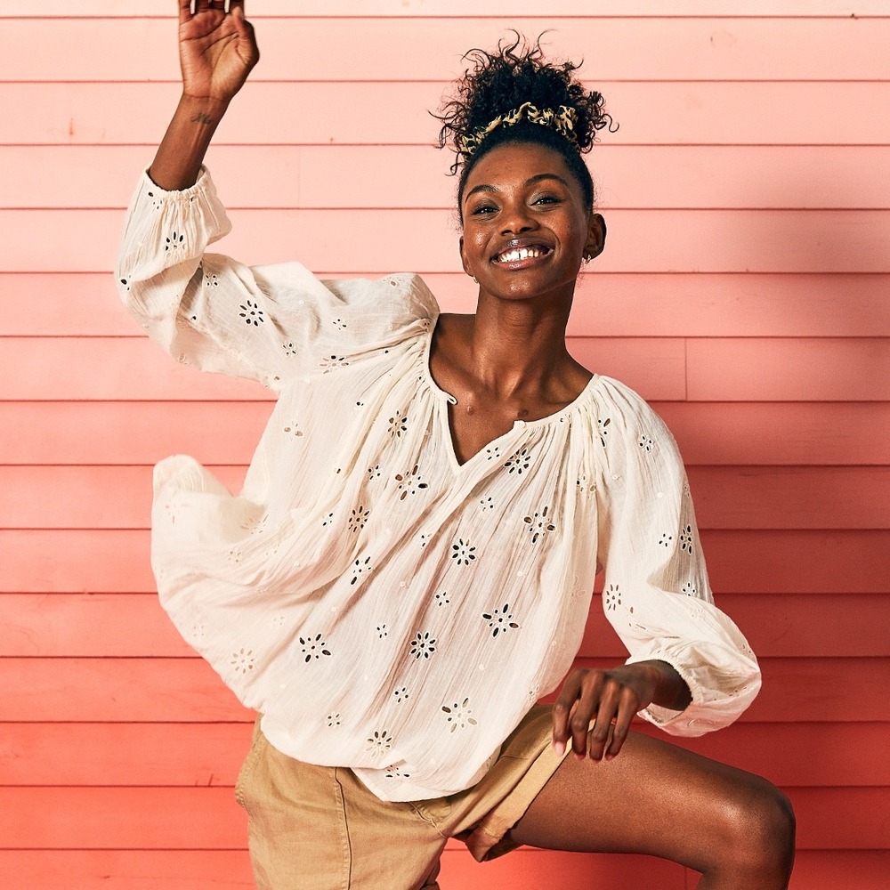 Aerie White Eyelet Embroidered Gauze Peasant‎ Blouse Long Sleeve Top Large Boho